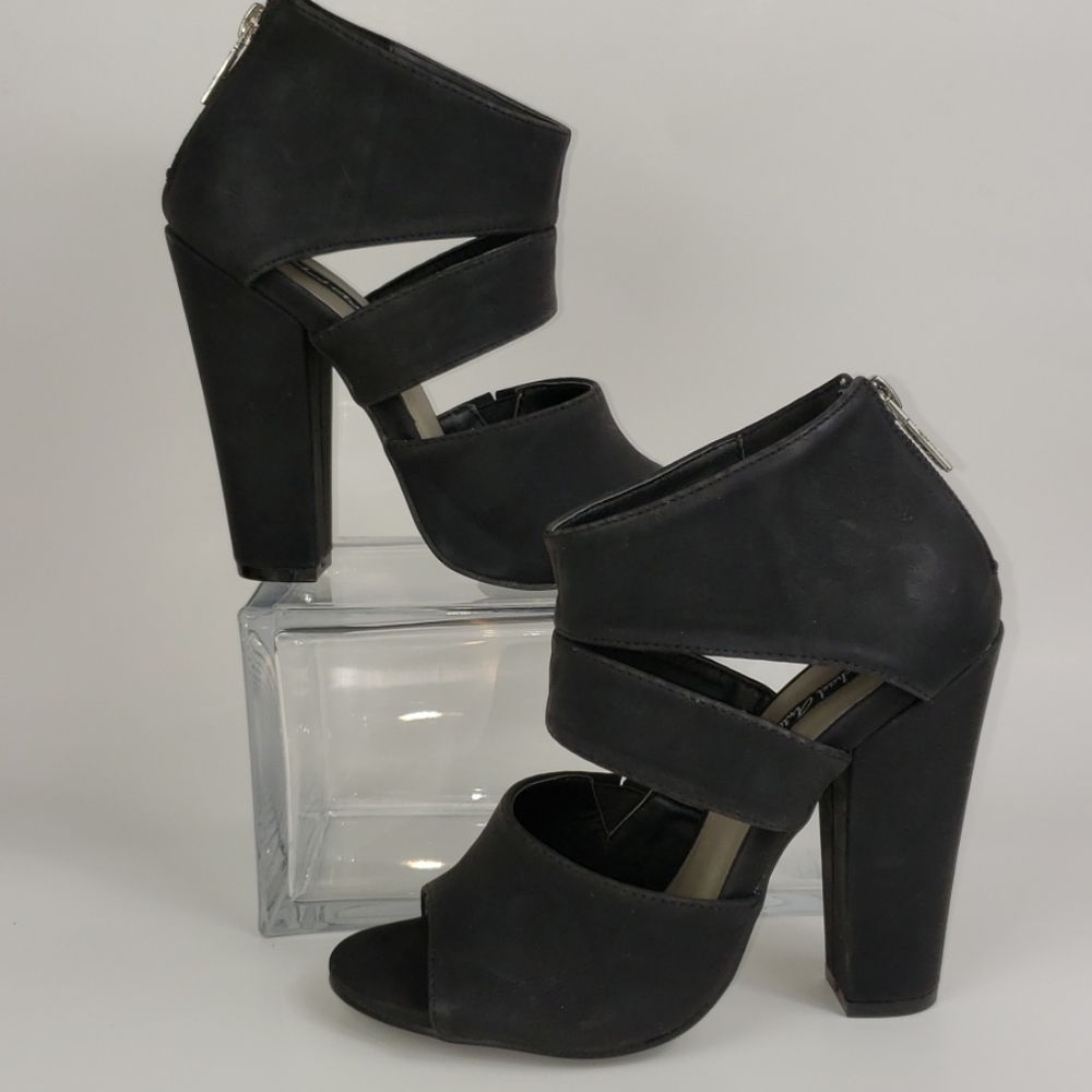Michael Antonio, Size 7, Black Peep-Toe Sandal